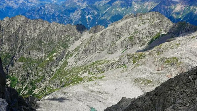 En marche sur les glaciers - Saison 1