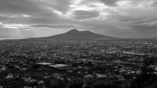 Pompei, sotto le nuvole