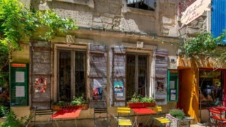 Sauver les cafés de village