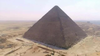 Pyramides : les mystères révélés