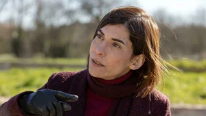 Le voyageur *2019 (Le voleur de nuits) S1 (3/4)