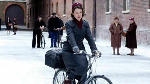 Call the Midwife (La fille du capitaine) S2 (1/8)