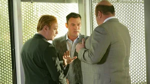 Les experts : Miami (La guerre froide) S7 (25/25)