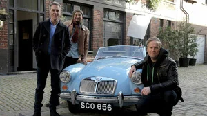 Car SOS (MGA Roadster) S6 (1/10)