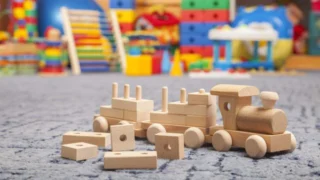 Jouets en bois / Grille-pain rétro / Fourneaux de laboratoire / Aérogel